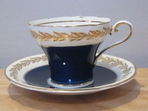 Aynsley Kobaltblau & Weiß Korsett Stil Teetasse & Untertasse Set mit Goldrand - Bild 1 von 13