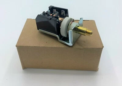 Interruptor de faro - IGUAL QUE J5751098 - se adapta a Jeep CJ7 J10, J20 - 1981-1986 Scrambler Foto 1 de 4