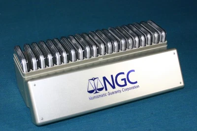 1986 - 2005 年美国鹰银牌棕色标签 20 枚硬币 NGC 评级 MS69 — 第 1/4 张图片