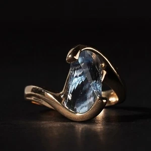 Vintage Modernist Blue Topaz Twist Ring 9ct Gold Bypass Triangle Size N / 7 - Picture 1 of 9