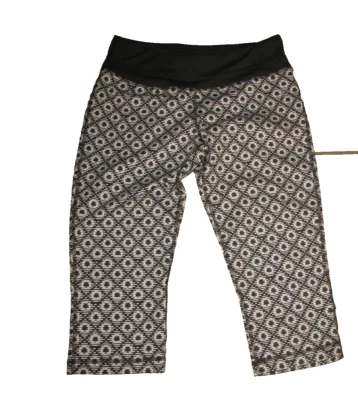 Pantalones de ejercicio de yoga atlético Be Inspired talla mediana capri nuevos sin etiquetas Foto 1 de 3