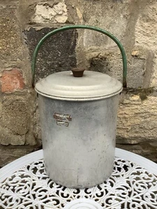 VINTAGE METAL MIRROWARE POT WITH LID & HANDLE ~ COUNTRY KITCHEN STORAGE - Picture 1 of 5