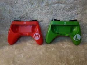 Mario & Luigi Nintendo Switch JoyCon Controller Holders Grips PDP Red Green - Picture 1 of 2