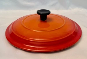 Vintage Le Creuset ORANGE FLAME 10" POT LID Excellent! - Picture 1 of 3
