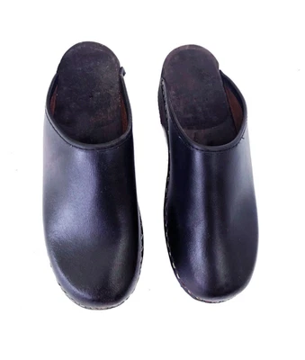 Zuecos de madera clásicos vintage suecos de cuero negro macizo años 90 nunca usados talla 7 Foto 1 de 4