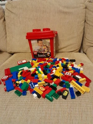 LEGO Basic Bucket 2229  complete with assorted bricks  - Image 1 of 4