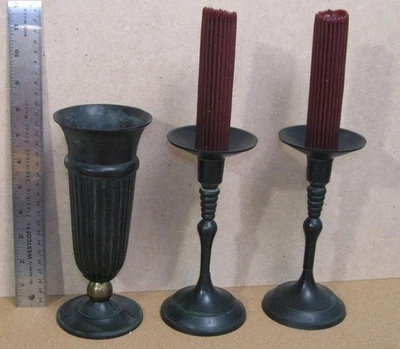 Juego de candelabros/jarrón 1994 verde latón macizo de Gatco India con lote de velas Foto 1 de 4