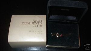 Avon President's Club Pin gold ribbon with 1 ruby 