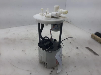 Conjunto bomba combustible tracción delantera 13-20 Chevrolet Trax 13516849 Foto 1 de 4