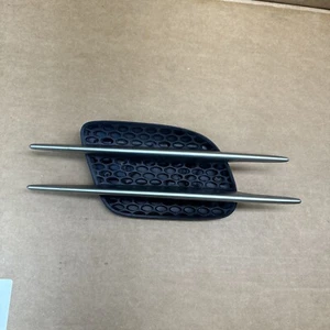 03-08 Mercedes R230 SL500 SL55 AMG SL550 Fender Grill Grille Vent Left OEM #7 - Picture 1 of 7