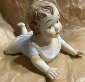 RARE Vintage UCGC Figurine Baby Girl Infant Crawling Child, Taiwan 9.5" Ceramic - Picture 1 of 9