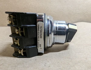Furnas / Siemens 52SA2AAB Selector Switch + 52BJK DPST NO/NC Contact Block NNB - Picture 1 of 6