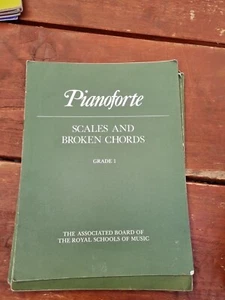 Pianoforte Tonleitern und gebrochene Akkorde Klasse 1 3 4 6 8 Noten - Bild 1 von 6