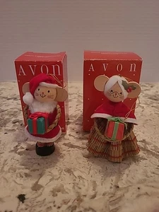 Avon Gift Collection Santa Straw Ornament Mrs. Claus Mouse Holding Present 1983 - Picture 1 of 14