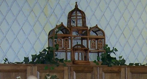 Vintage/Antique Decorative Wood & Metal Wire Dome Bird Cage~Excellent Condition Cover