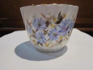 EUC Aynsley Bone China small Tea Cup - Picture 1 of 4