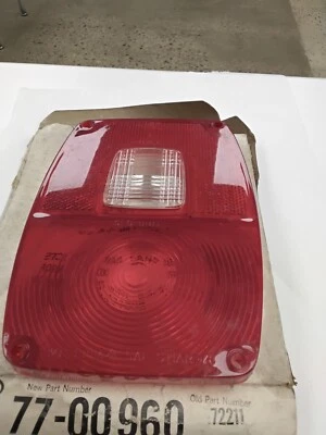 Dietz 1973-76 Ford F150-350 Truck Tail Light Lens Stepside D3TZ-13450B nos - Image 1 of 2