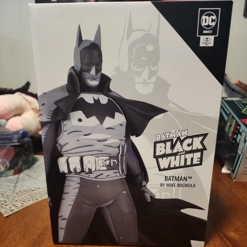 Batman Black and White Statue Mike Mignola Gotham by Gaslight Version NEW SEALED - Image 1 of 2