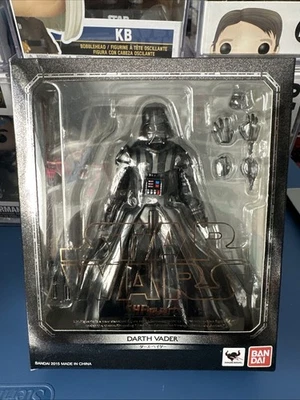 S.H. Figuarts Star Wars Darth Vader Versión Clásica Una Nueva Esperanza Nuevo En Caja EE. UU. Foto 1 de 4