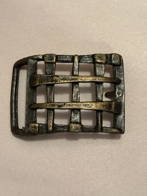 Hebilla de cinturón de rejilla de ventana industrial de latón vintage Steam Punk pirata retro punk Foto 1 de 4