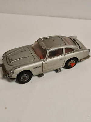 Corgi 270 James Bond Aston Martin DB5 - Immagine 1 di 4