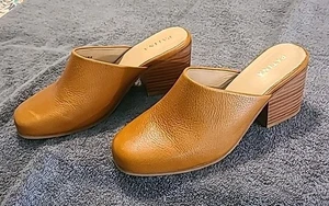 Portland Leather Company Patina Closed Toe Leather Mule  Slide Sz 9.5 Tan NEW - Picture 1 of 5