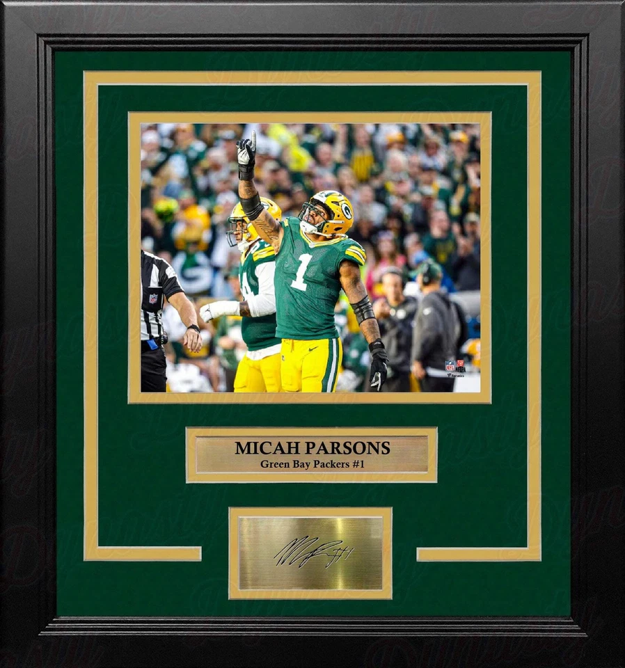 Foto enmarcada 8x10 de acción de los Green Bay Packers de Micah Parsons con autógrafo grabado Foto 1 de 1