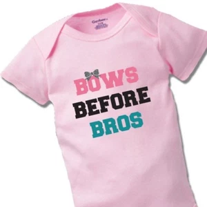 Bows Before Bros Onesies Baby Gift Funny Cute Aunt Reveal Girl Clothes Glitter - Picture 1 of 4