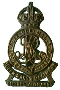 Queen Mary's Regiment Surrey Yeomanry Cap Badge KC Slider Brass Antique Original - Picture 1 of 3