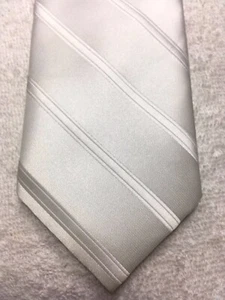BERGAMO NEW YORK BOYS TIE 2.75 X 49 SOLID WHITE NWT - Picture 1 of 4