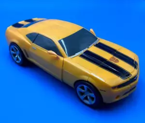 Transformers Leader Class Battle OPS Bumblebee - Metallic Finish Variant - Picture 1 of 6