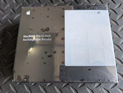 Apple MacBook pro 15in Battery MA348LL/A - Image 1 of 3