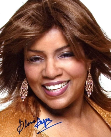 Gloria Gaynor SINGER autograph, In-Person signed photo Cover