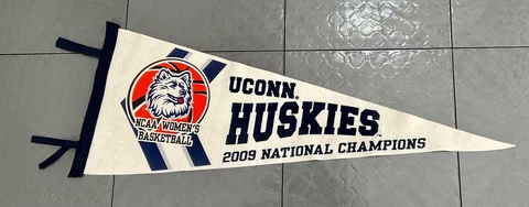 UConn Huskies Women’s  NCAA Basketball Pennant Cover