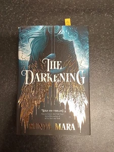 *Fairyloot Exclusive Signed Edition* SUNYA MARA 'The Darkening' HB (Blue edges) - Picture 1 of 4