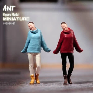 1/43th Sweater Girl Lady Scene Props Miniatures Soldier Figure For Cars Vehicle - Picture 1 of 12