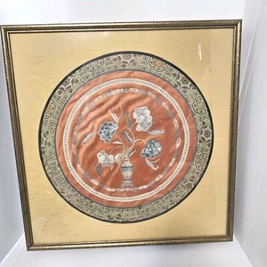 Vtg Chinese Silk Embroidery Textile Framed Under Glass Floral Painted Border. - Picture 1 of 24