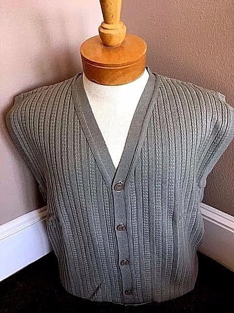 New NWT Pringle Merino Wool Mens L-XL Olive/Grey Cardigan Sweater Vest - Image 1 of 1