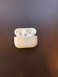 AirPods Pro avec étui de chargement magsafe - Blanc - Photo 1 sur 3