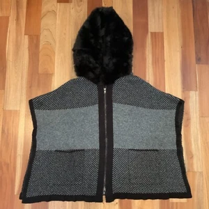 Steve Madden “Faux Fur” Hooded Gray Knit Full Zip Poncho Cape One Size Fits Most - Picture 1 of 11