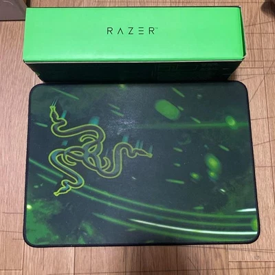 Alfombrilla de ratón RAZER verde tamaño mediano con caja incluida Foto 1 de 4