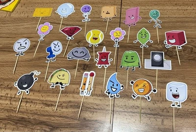 Toppers para cupcakes de fiesta de personajes de Battle For Dream Island Foto 1 de 4