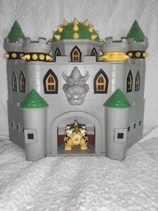 Nintendo Super Mario Deluxe Bowser’s Castle Playset With Bowser Figure!