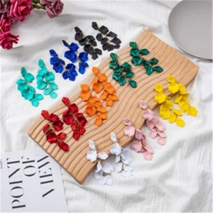 Orecchini Stile Grande Fiore Geometrici Semplici Nuovi Orecchini Borchie Accessori Regalo - Foto 1 di 30