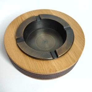 Posacenere vintage Von Pok Chang rotondo legno ecopelle metallo pesante MCM retrò 6,5" NUOVO - Foto 1 di 7