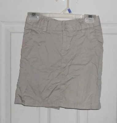 Falda informal marrón 'French Toast' para niña talla 6 con cintura ajustable - 21" x 13" Foto 1 de 3