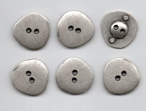 6x Vintage SIlver Metal Fossil Buttons ~ 23mm ~ Art Deco Wave Design - Picture 1 of 1