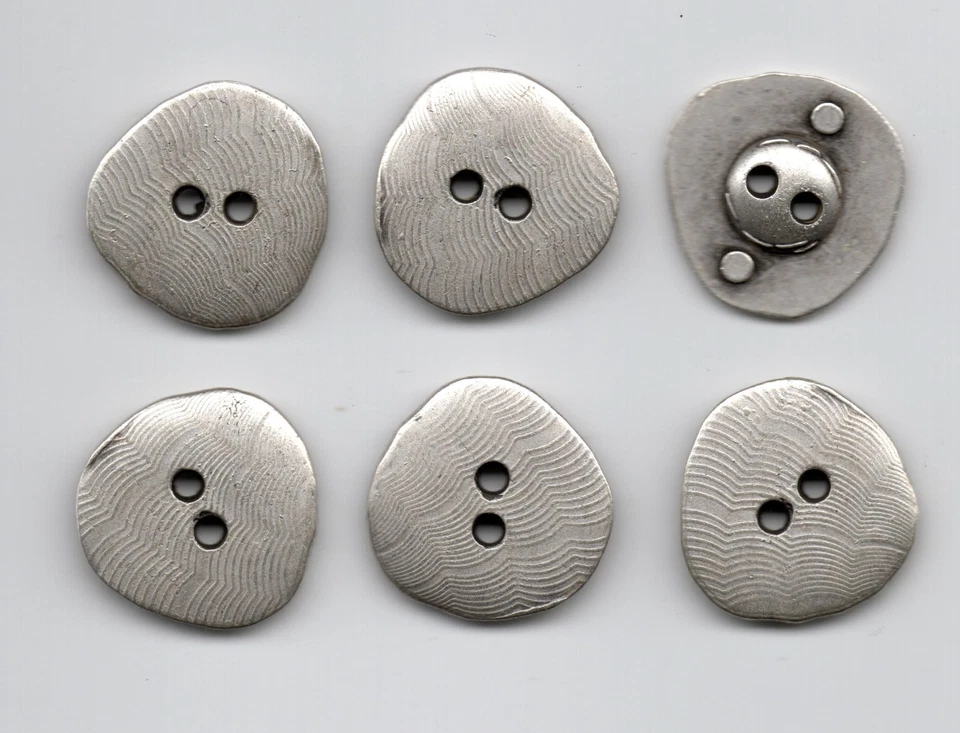 6x Vintage SIlver Metal Fossil Buttons ~ 23mm ~ Art Deco Wave Design - Image 1 of 1