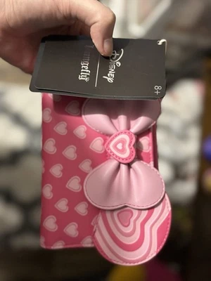 Cartera Loungefly Disney Mickey & Minnie Mouse Love Story Corazón Orejas Arco Juegos con disfraces Foto 1 de 2