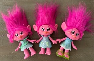 Lote de 3 Muñecas Poppy Troll 5 Pulgadas de Alto ¡Adorable Pelo Rosa! - Imagen 1 de 5